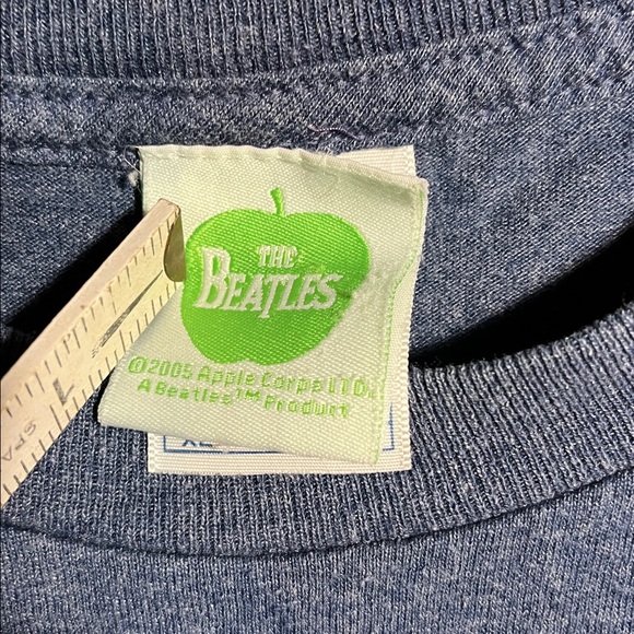 Vintage 2005 The Beatles T-Shirt - Picture 4 of 6